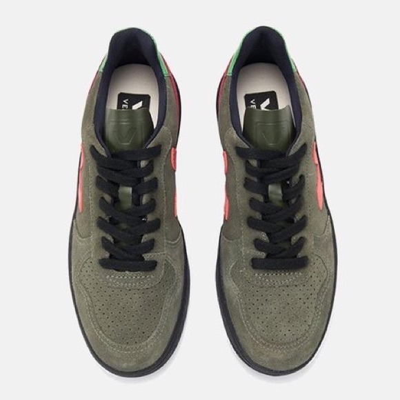 Veja V-10 Bastille Trainers in Olive and Black - Picture 2 of 14